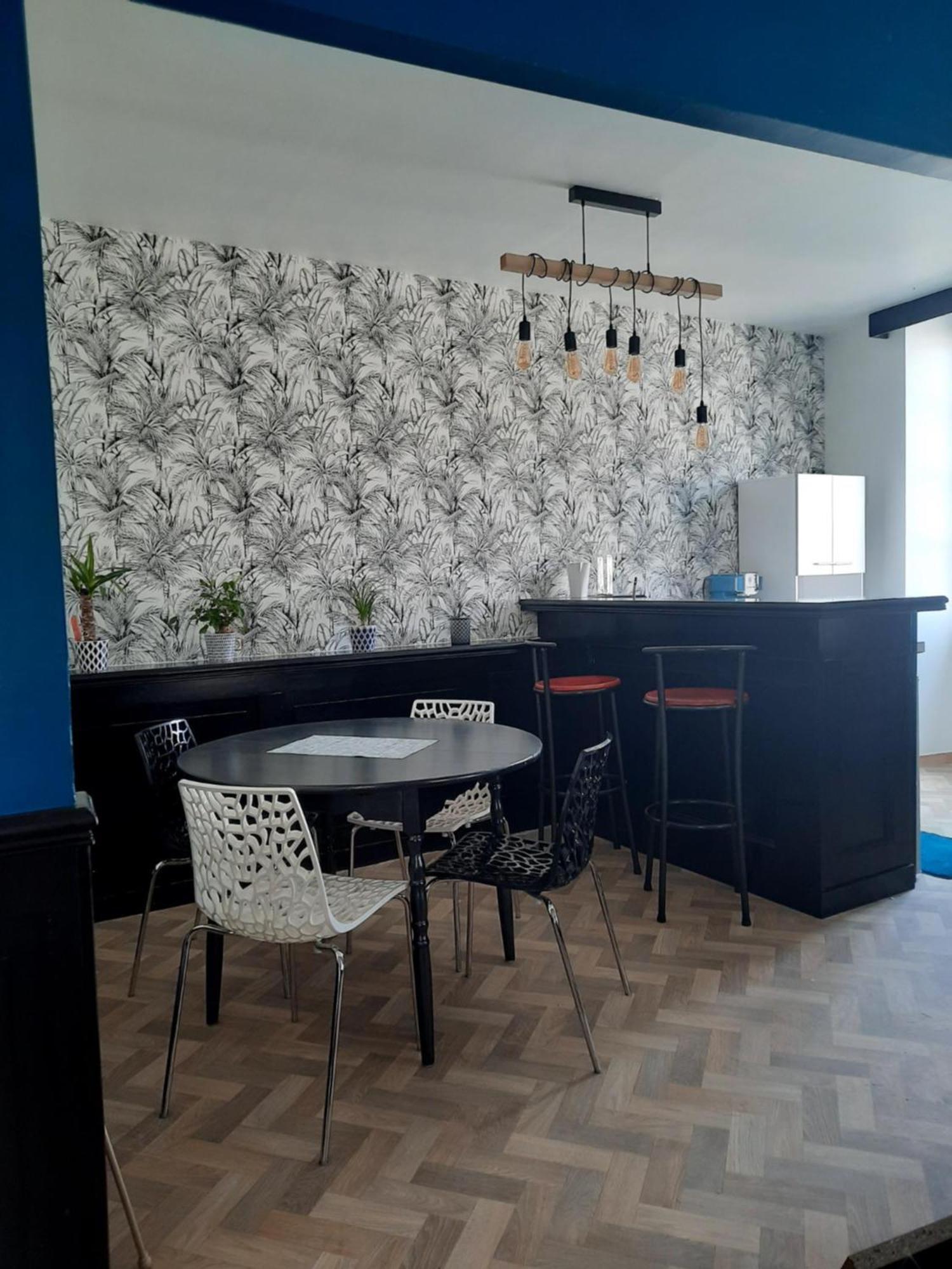 Duplex Place Du Marche Saint-Jean-dʼAngély Buitenkant foto